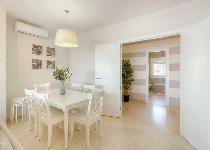 Hanami Avenida De Espana Apartment